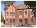 Lezárult egy korszak, bezárta kapuit a füredi piros iskola