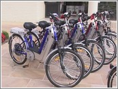 Tíz darab elektromos kerékpárt hoztak a kínaiak