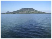 A turisták szeretik a Balatont